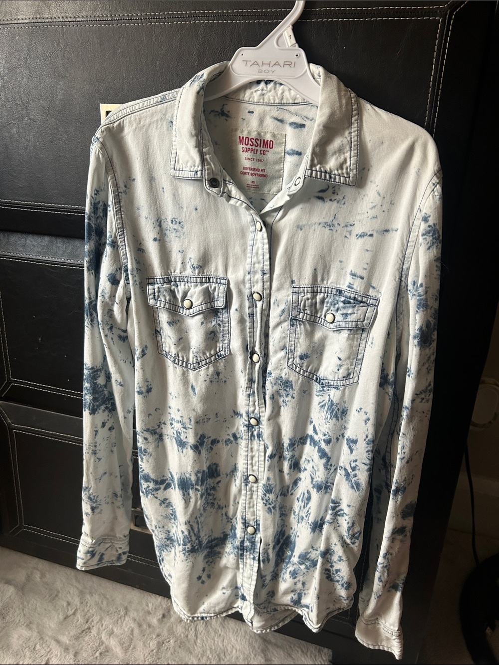 Mossimo Supply Co. White and Blue Tie-Dye Denim Button-Down Shirt